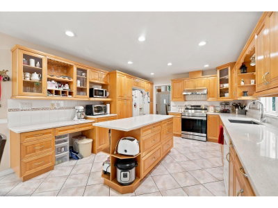 12587 60A Avenue | Surrey British Columbia | Slide Image Twelve