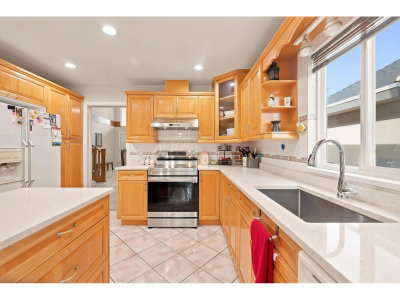 12587 60A Avenue | Surrey British Columbia | Slide Image Thirteen