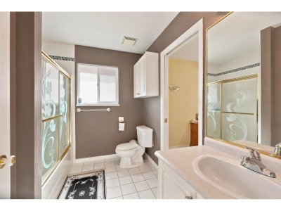 12587 60A Avenue | Surrey British Columbia | Slide Image Twenty-three