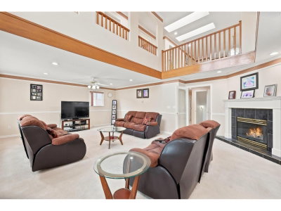12587 60A Avenue | Surrey British Columbia | Slide Image Seven