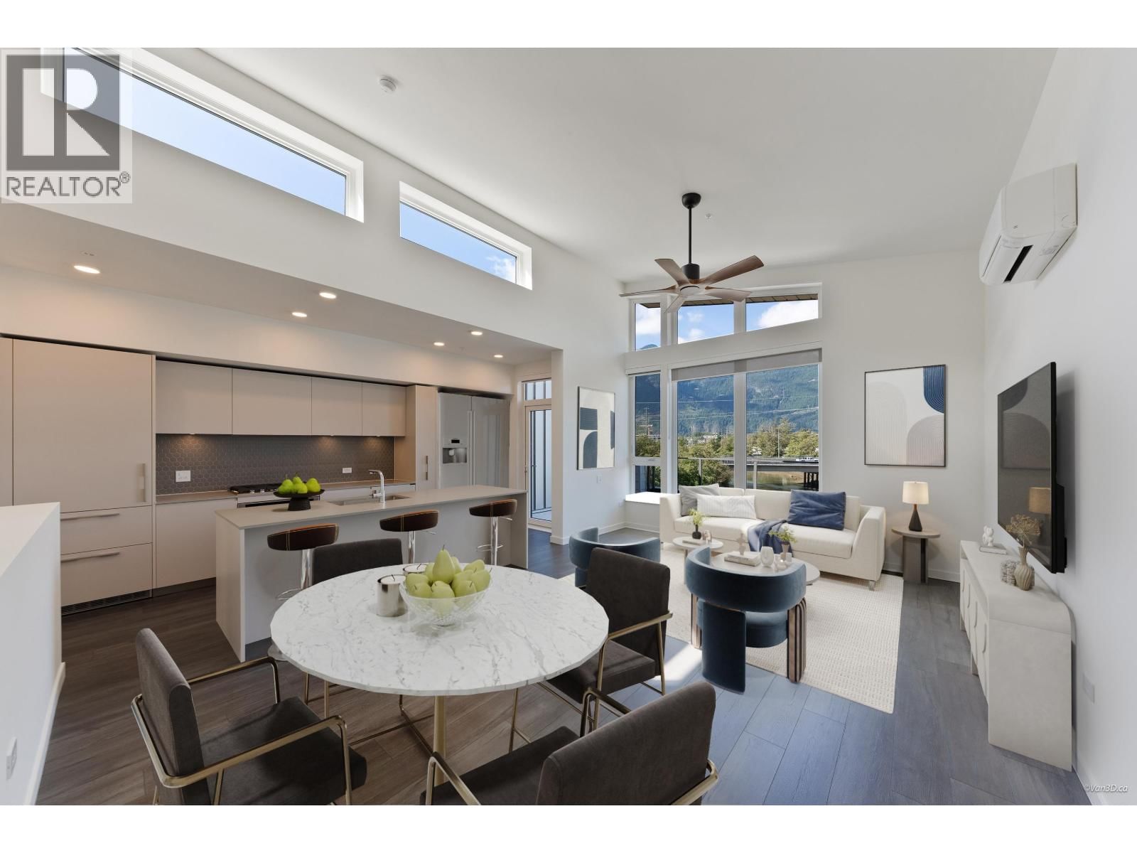 1502 SCOTT Crescent, Squamish, British Columbia V8B 1G4
