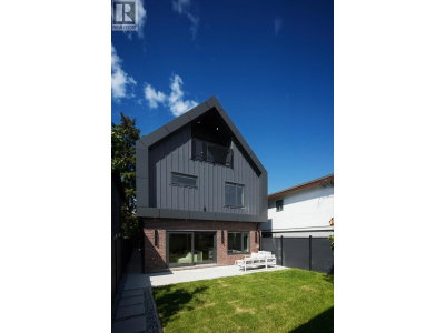 258 19 Avenue | Vancouver British Columbia | Slide Image Thirty-five