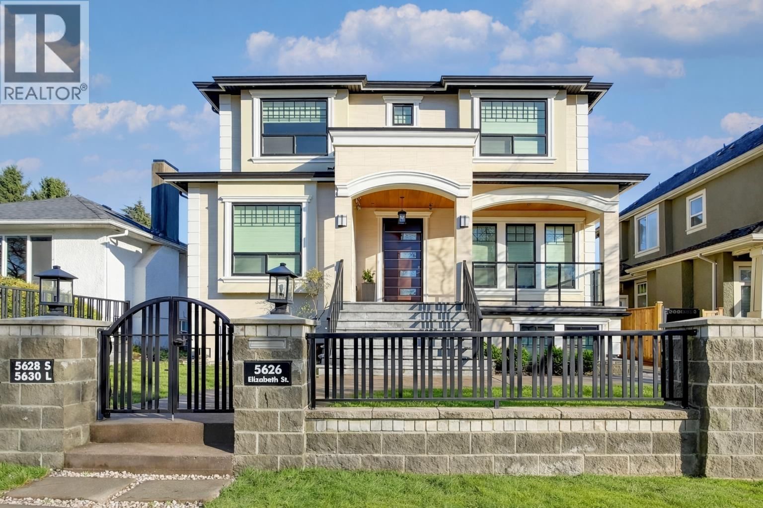 5626 ELIZABETH Street, Vancouver, British Columbia V5Y 3J9