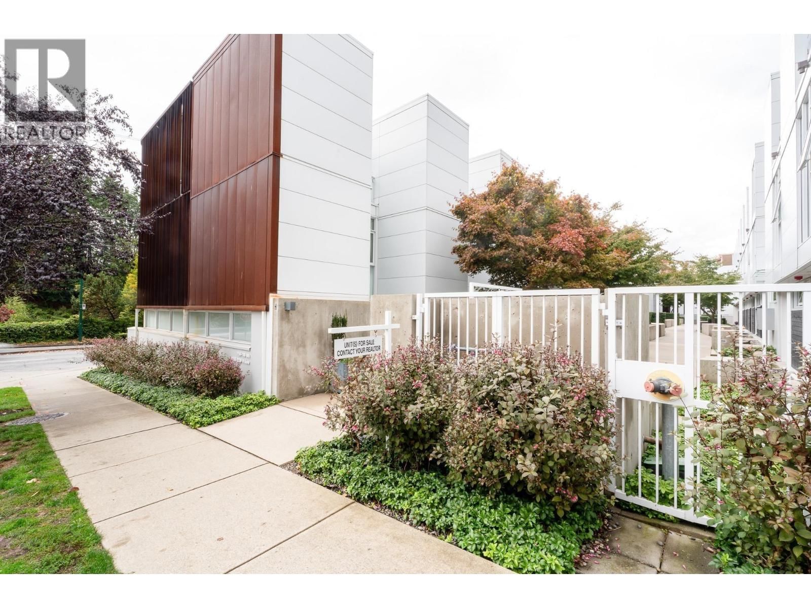 2208 WILLOW Street, Vancouver, British Columbia V5Z 0C8