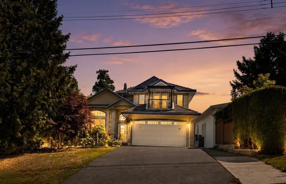 9928 116 Street, Surrey, British Columbia V3V 4A4