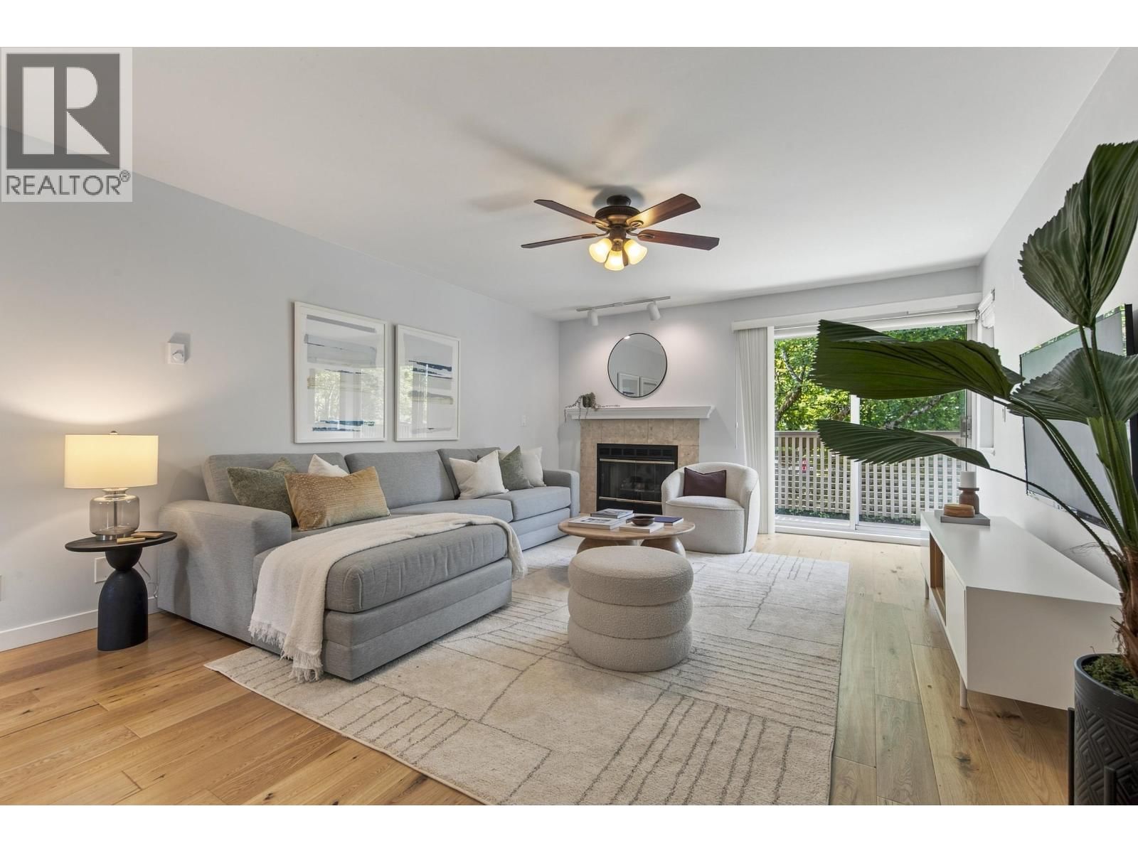 836 ROCHE POINT Drive, North Vancouver, British Columbia V7H 2T9