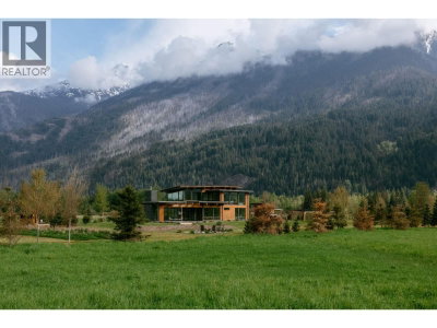 9209 PEMBERTON MEADOWS Road | Pemberton British Columbia | Slide Image Four