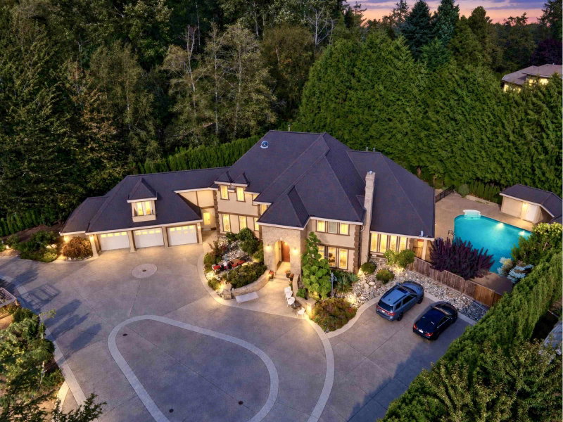 1882 168 Street Surrey British Columbia, V3Z 9X3 - 5 Bedrooms Home For Sale