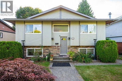 404 MUNDY Street | Coquitlam British Columbia | Slide Image Three