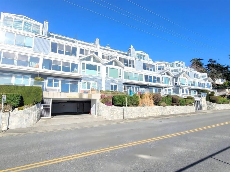 15165 MARINE Drive White Rock British Columbia, V4B 1C5 - 2 Bedrooms Condo For Sale