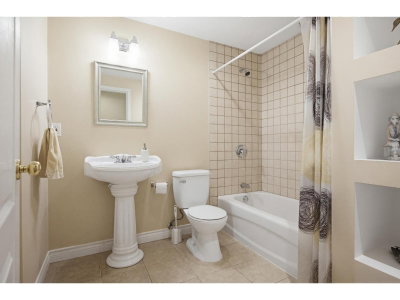 15512 37A Avenue | Surrey British Columbia | Slide Image Twenty-four
