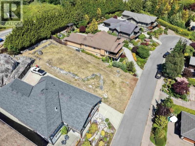 6014 SILVERSTONE Lane | Sechelt British Columbia | Slide Image Seven