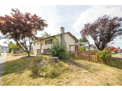7567 114 Street | Delta British Columbia | Slide Image Three