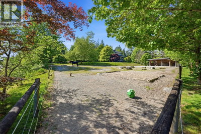 10240 ROLLEY Crescent | Maple Ridge British Columbia | Slide Image Thirty