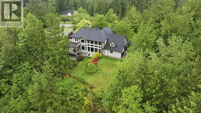 10240 ROLLEY Crescent | Maple Ridge British Columbia | Slide Image Thirty-two