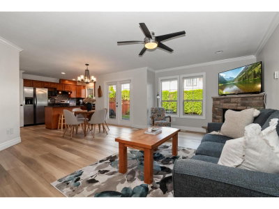 44523 MCLAREN Drive | Chilliwack British Columbia | Slide Image Four