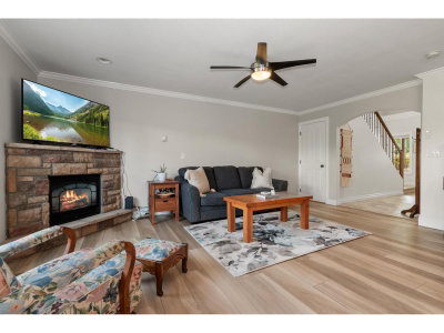 44523 MCLAREN Drive | Chilliwack British Columbia | Slide Image Six