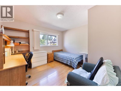 539 SCHOOLHOUSE Street | Coquitlam British Columbia | Slide Image Nine