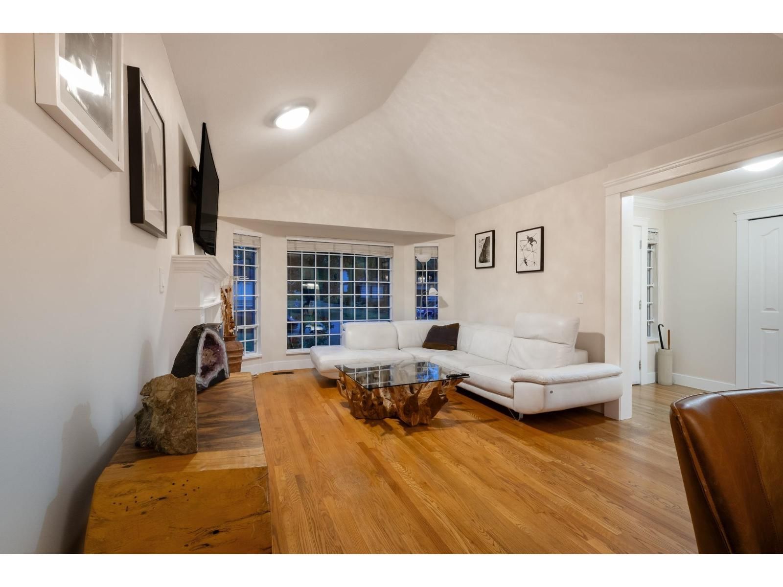 15295 111A Avenue, Surrey, British Columbia V3R 0G4