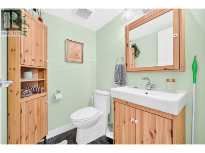 1561 BOOTH Avenue | Coquitlam British Columbia | Slide Image Six