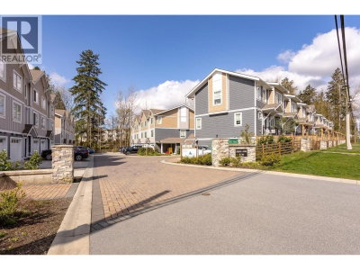 23108 LOUGHEED Highway | Maple Ridge British Columbia | Slide Image Four
