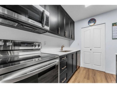 10620 150 Street | Surrey British Columbia | Slide Image Eight