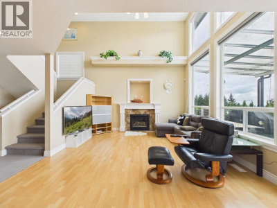 3010 MAPLEWOOD Court | Coquitlam British Columbia | Slide Image Ten