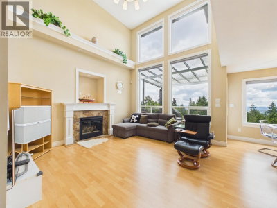 3010 MAPLEWOOD Court | Coquitlam British Columbia | Slide Image Nine