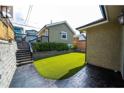 18 HYTHE Avenue | Burnaby British Columbia | Slide Image Thirty-two