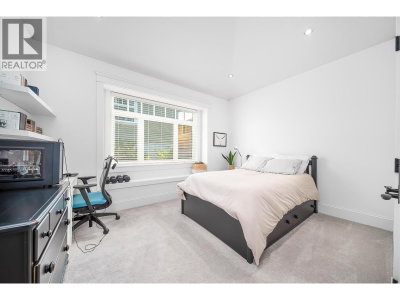 18 HYTHE Avenue | Burnaby British Columbia | Slide Image Nine