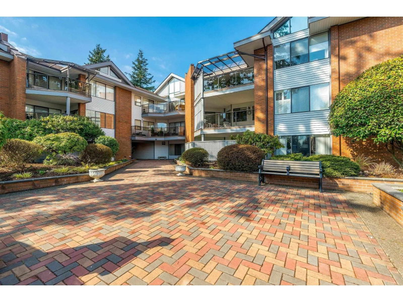 15270 17 Avenue Surrey British Columbia, V4A 1T9 - 2 Bedrooms Condo For Sale