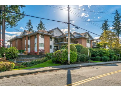 15270 17 Avenue | Surrey British Columbia | Slide Image Three