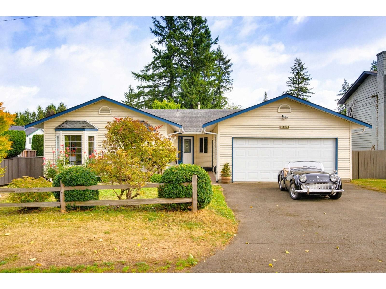 22853 SAILES Avenue, Langley, British Columbia V1M 2S1