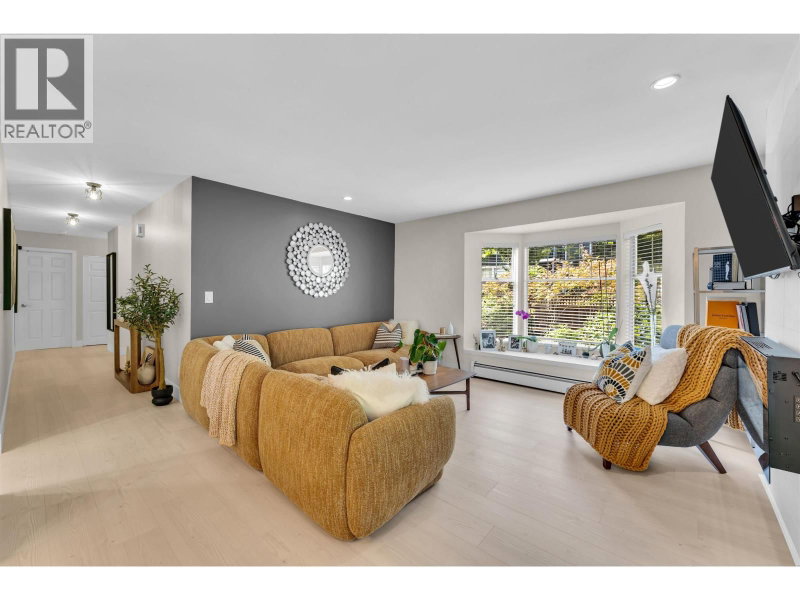 1140 FALCON Drive Coquitlam British Columbia, V3E 2J6 - 3 Bedrooms Condo For Sale