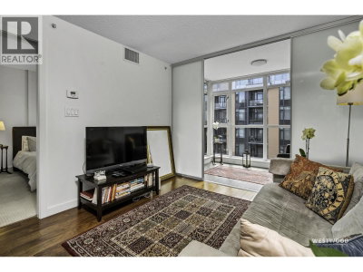 2080 BROADWAY | Vancouver British Columbia | Slide Image Ten