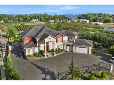 2338 BRADNER Road | Abbotsford British Columbia | Slide Image Two