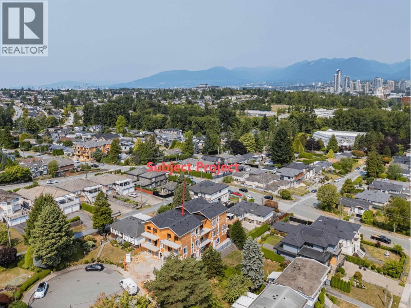 4561 CHARLOTTE Court Burnaby British Columbia, V5G 3T9 - 4 Bedrooms Condo For Sale