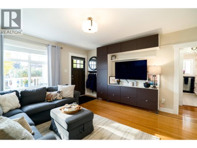 2267 NAPIER Street | Vancouver British Columbia | Slide Image Eight