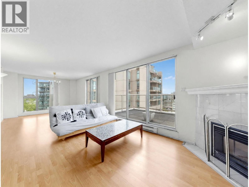 8246 LANSDOWNE Road Richmond British Columbia, V6X 3Y4 - 2 Bedrooms Condo For Sale