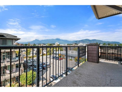 45893 CHESTERFIELD Avenue | Chilliwack British Columbia | Slide Image Thirty-one
