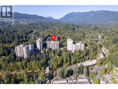 2012 FULLERTON Avenue | North Vancouver British Columbia | Slide Image Twenty