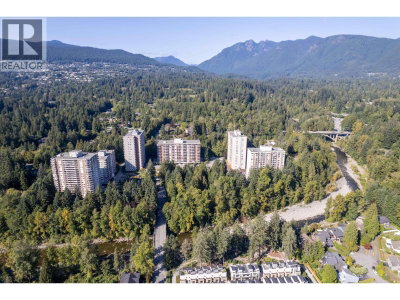 2012 FULLERTON Avenue | North Vancouver British Columbia | Slide Image Twenty-one