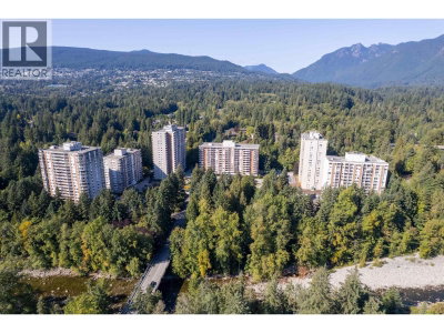 2012 FULLERTON Avenue | North Vancouver British Columbia | Slide Image Twenty-three