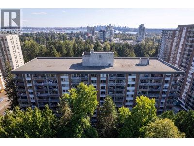 2012 FULLERTON Avenue | North Vancouver British Columbia | Slide Image Twenty-five