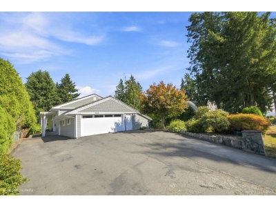 5636 120 Street | Surrey British Columbia | Slide Image Two