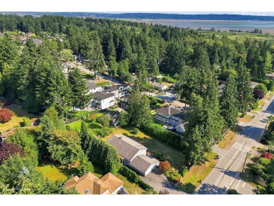 5636 120 Street | Surrey British Columbia | Slide Image Four
