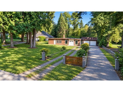 13897 56A Avenue | Surrey British Columbia | Slide Image Three