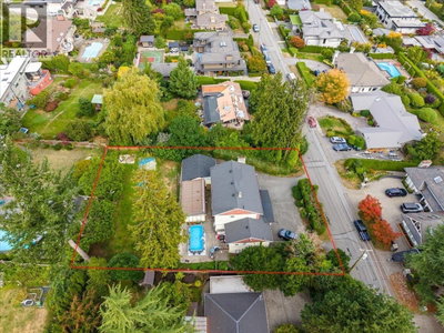 787 ROSLYN Boulevard | North Vancouver British Columbia | Slide Image Six