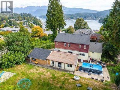787 ROSLYN Boulevard | North Vancouver British Columbia | Slide Image Eight