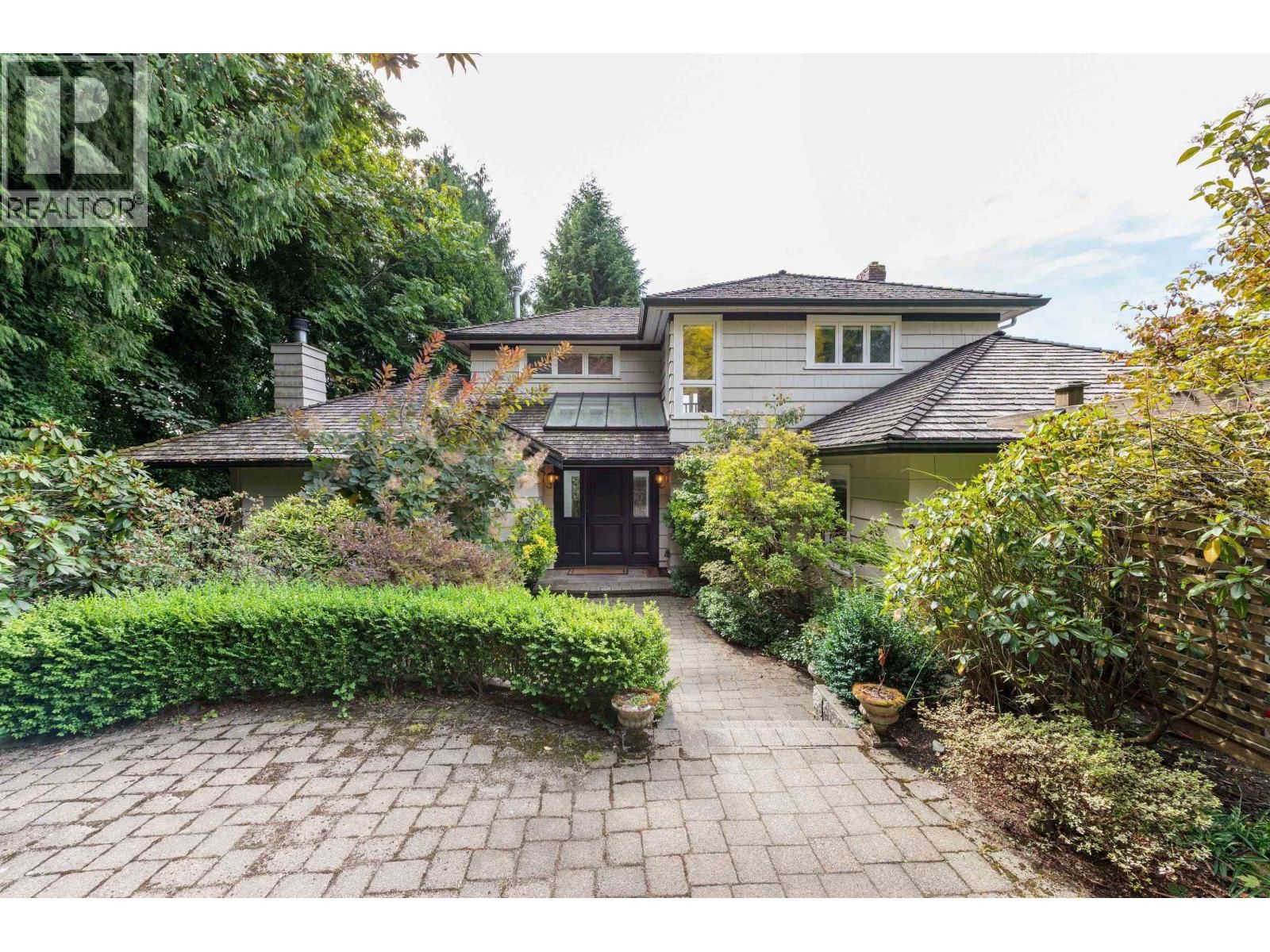 1340 PALMERSTON Avenue, West Vancouver, British Columbia V7T 2H7